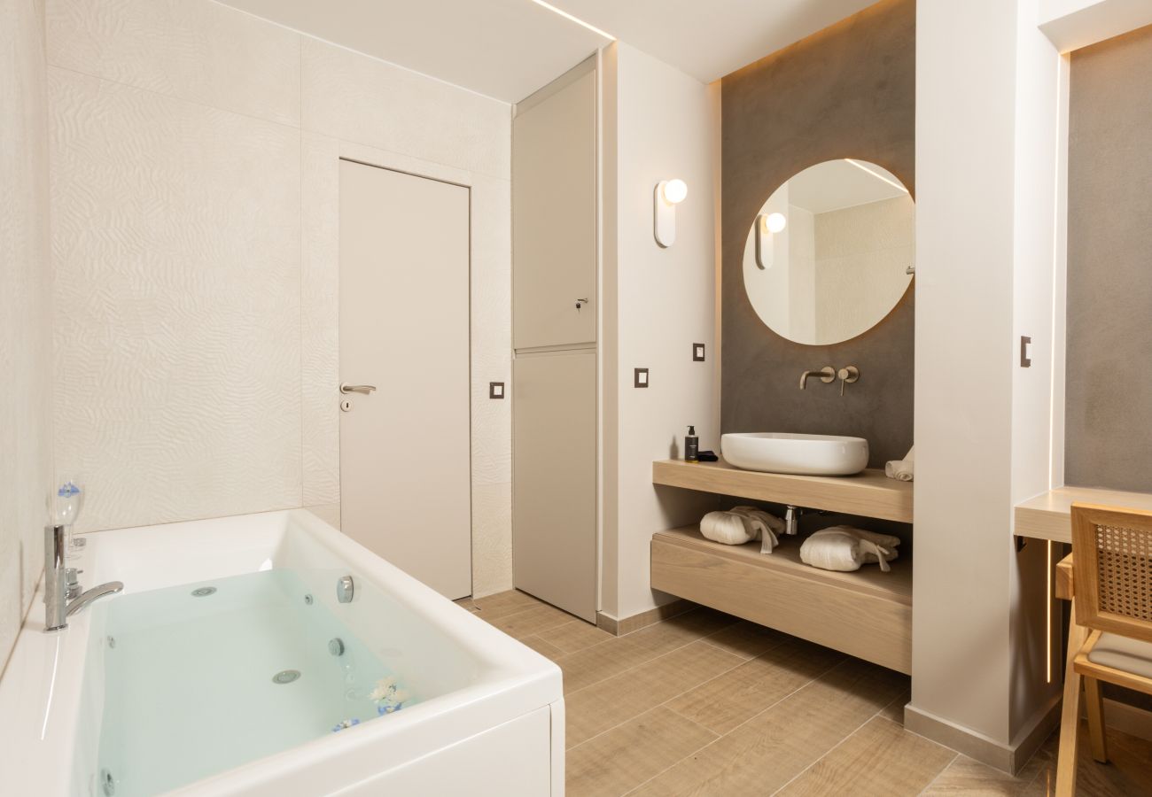 Apartment in Chania - Elegant City Apartment