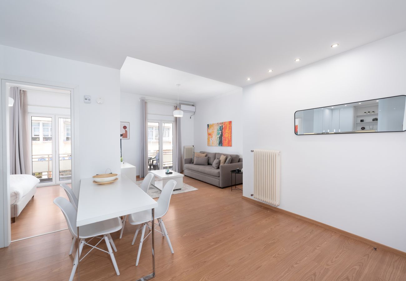 Apartment in Zografou - Modern 2 Bedrooms apartment, 5 mins walk to metro & Park