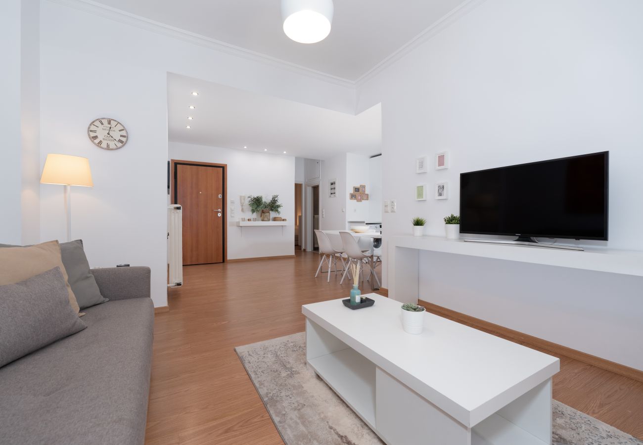 Apartment in Zografou - Modern 2 Bedrooms apartment, 5 mins walk to metro & Park