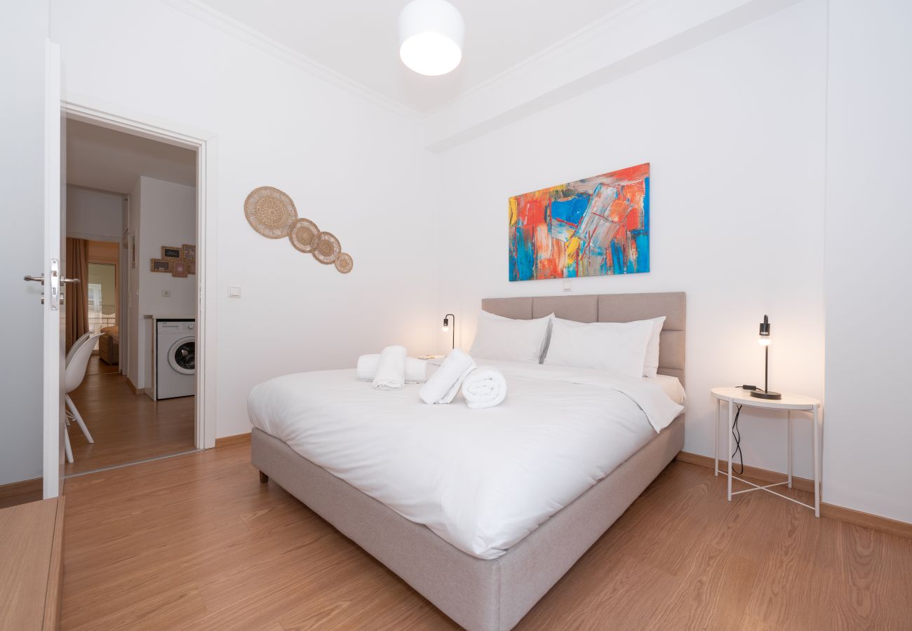 Apartment in Zografou - Modern 2 Bedrooms apartment, 5 mins walk to metro & Park