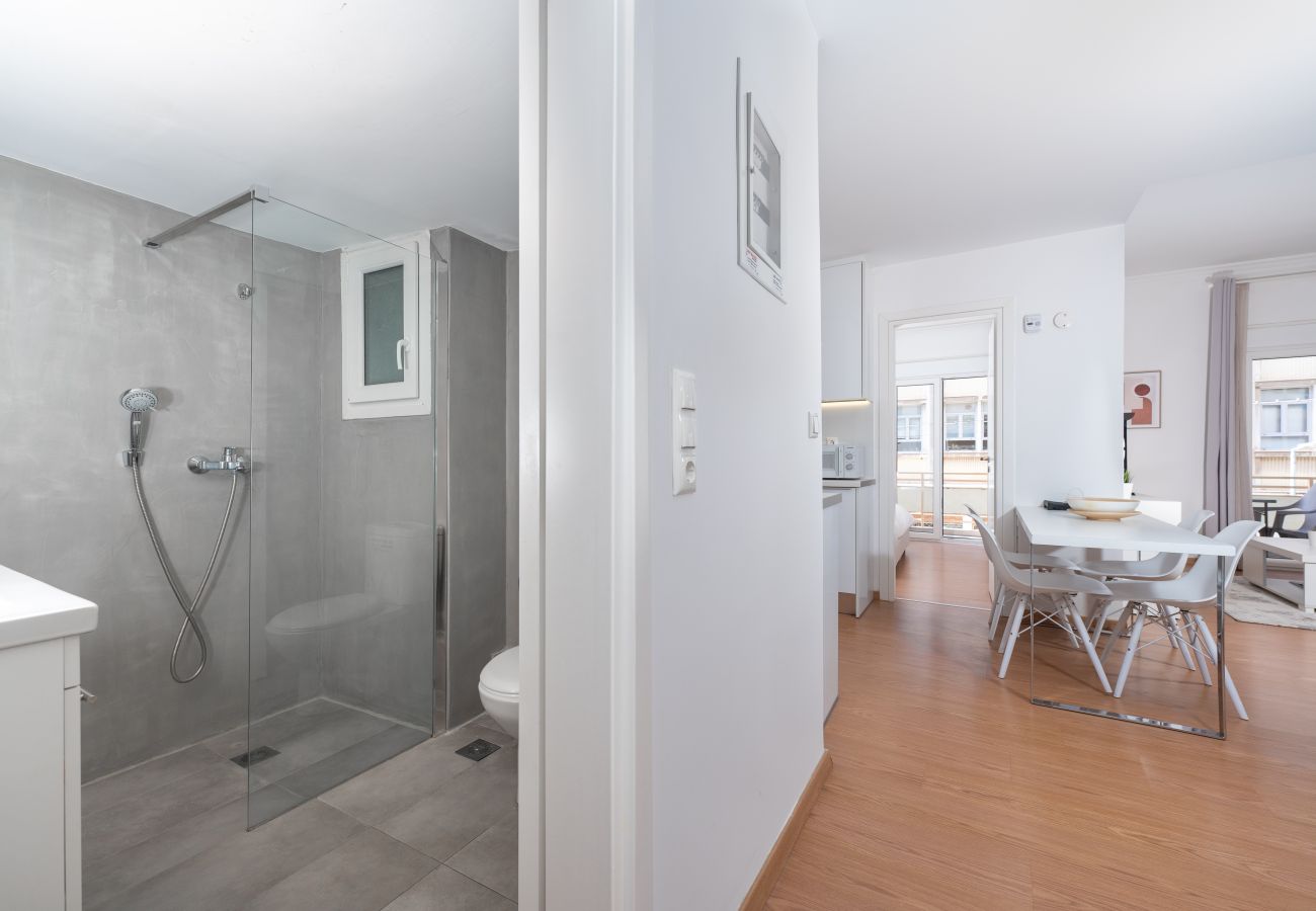 Apartment in Zografou - Modern 2 Bedrooms apartment, 5 mins walk to metro & Park