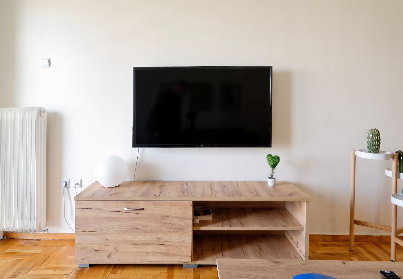 Apartment in Athens - Athens Heartbeat! Excepcionally connected, centric, w/Acropolis view 