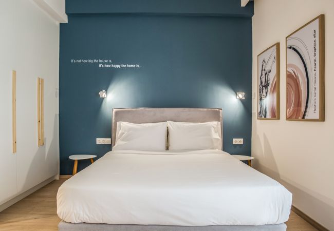 Studio in Athens - Spacious Studio in Athens (Pagrati) W/ Gym Access