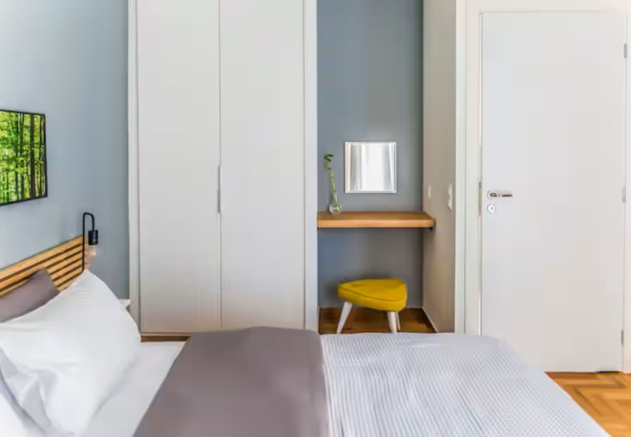 Apartment in Athens - The Athens Insider apartment in Koukaki, 4 Bedrooms and 3 bathrooms close to Plaka