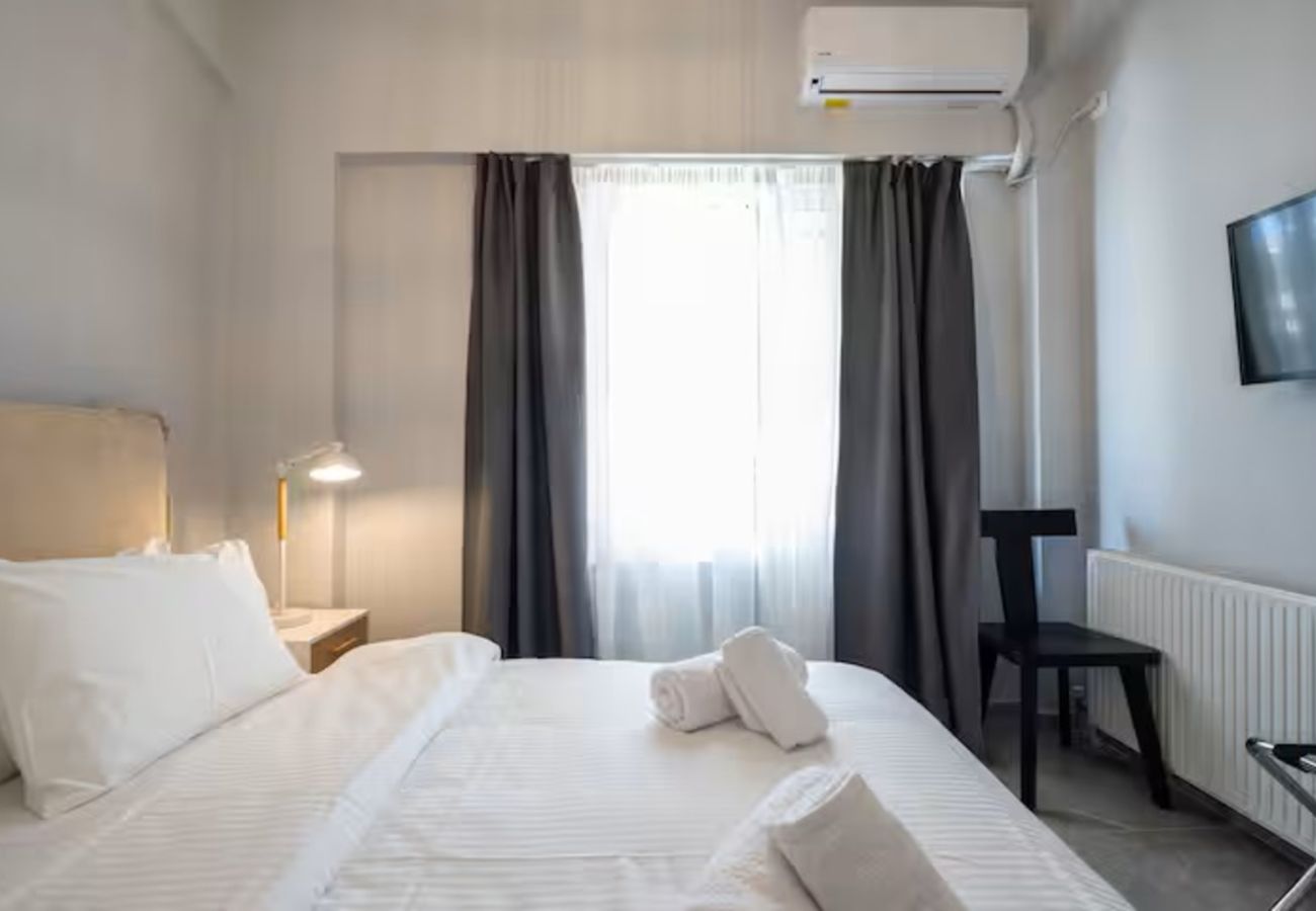 Apartment in Athens - Trojan Affair Hellen Penthouse with parking and terrace