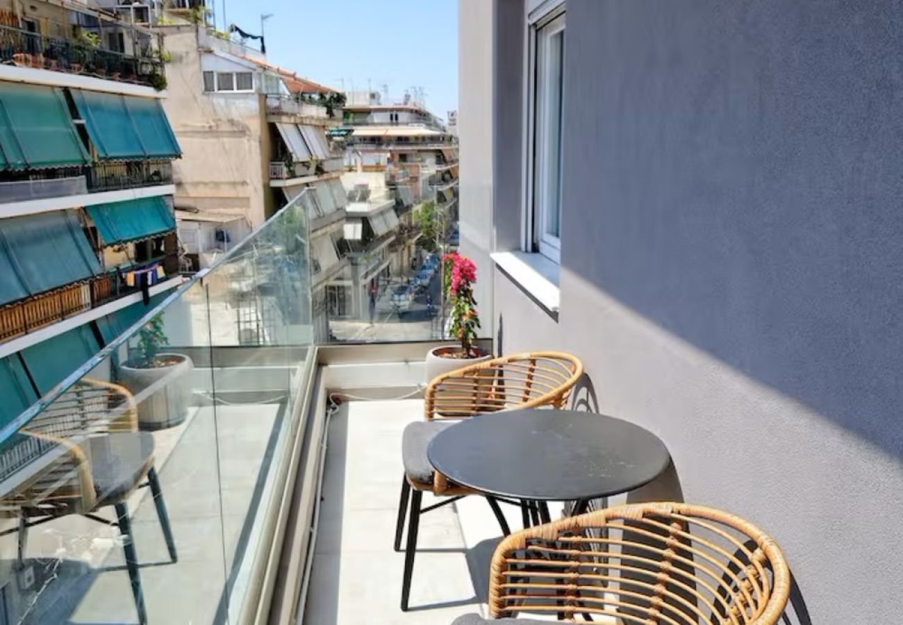 Apartment in Athens - Beautiful 2 Bedrooms Apartment w/Balcony in Central Athens
