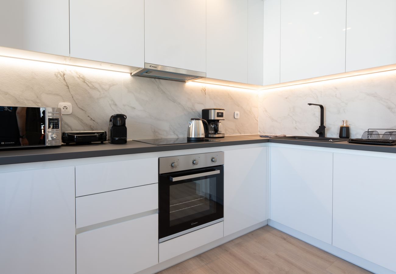 Apartment in Kallithea - THE EDGE Luxurious Penthouse Shared Gym