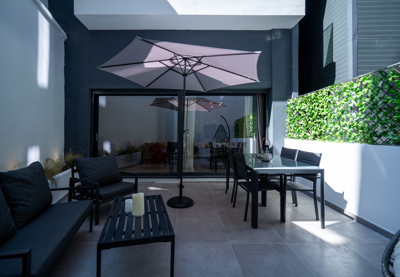 Apartment in Kallithea - * THE EDGE * Luxury Duplex with Parking