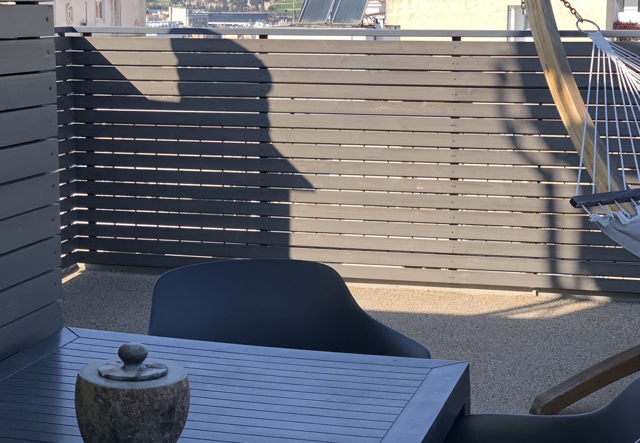 Apartment in Athens - Duplex Penthouse with Sauna & Acropolis View