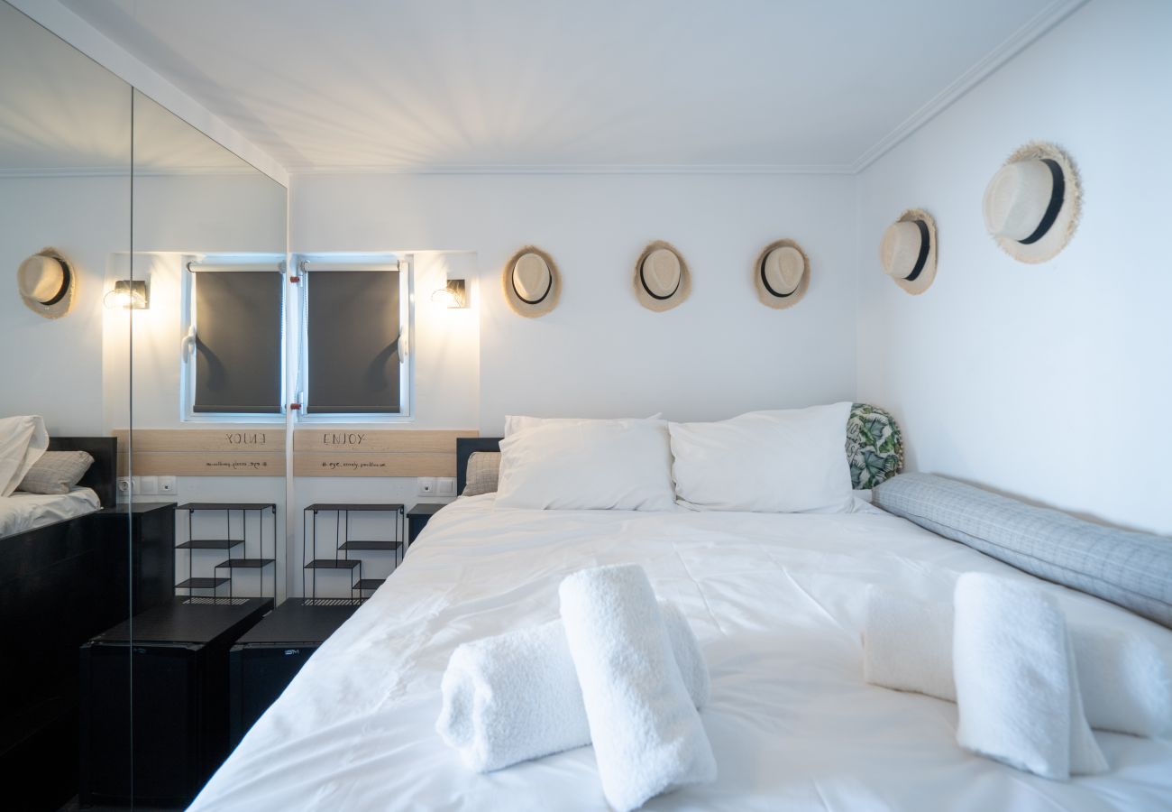 Apartment in Athens - Duplex Penthouse with Sauna & Acropolis View