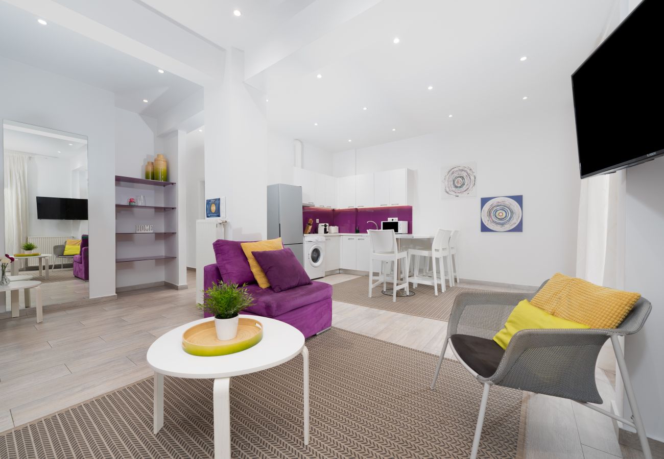 Apartment in Athens - Spacious Modern Apartment in Athens near Metro