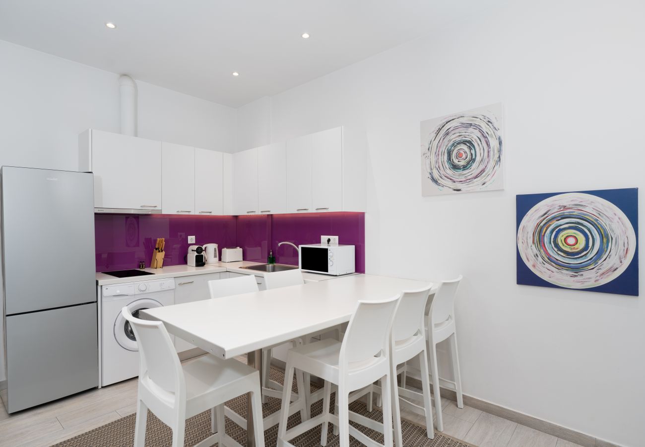 Apartment in Athens - Spacious Modern Apartment in Athens near Metro