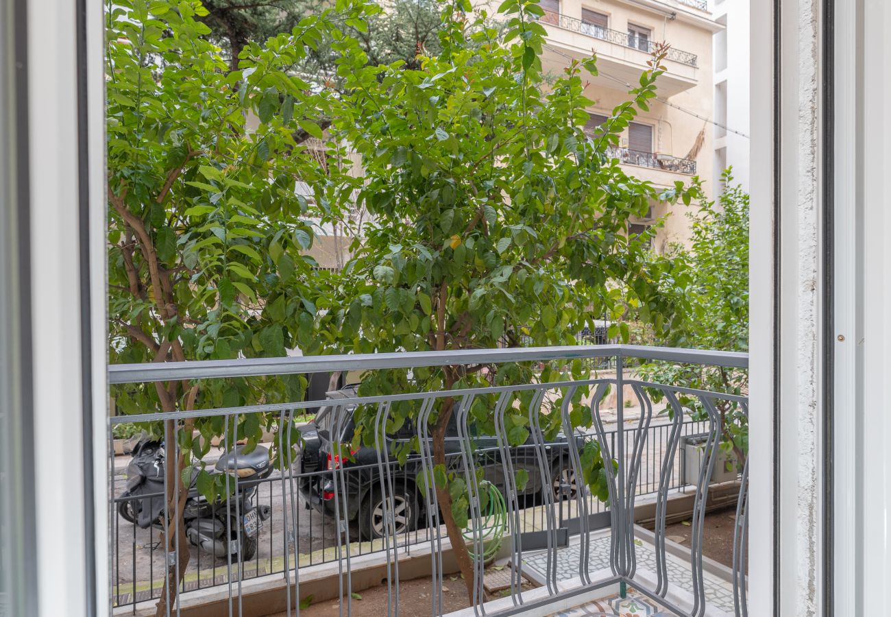 Apartment in Athens - Spacious Modern Apartment in Athens near Metro