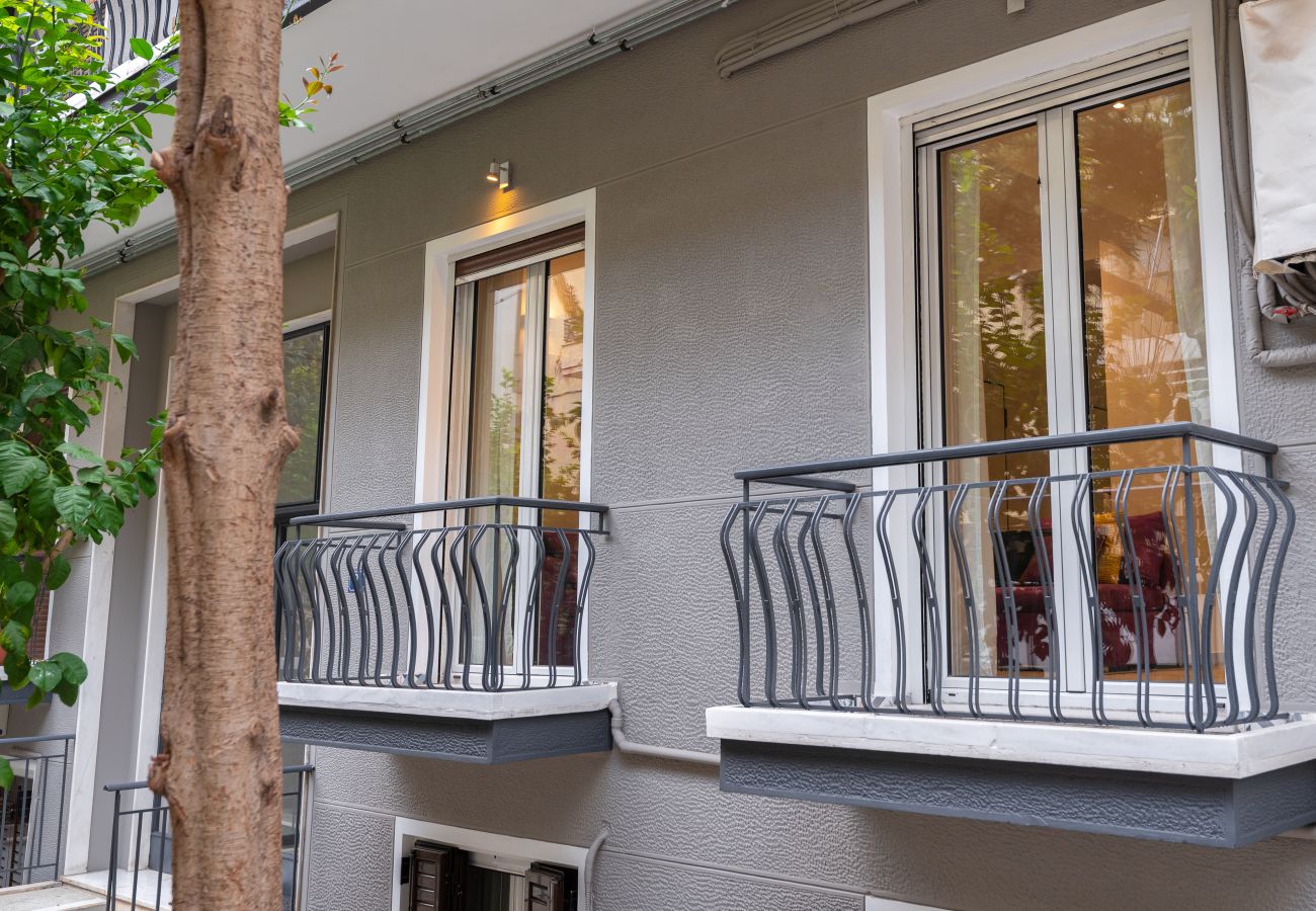 Apartment in Athens - Spacious Modern Apartment in Athens near Metro