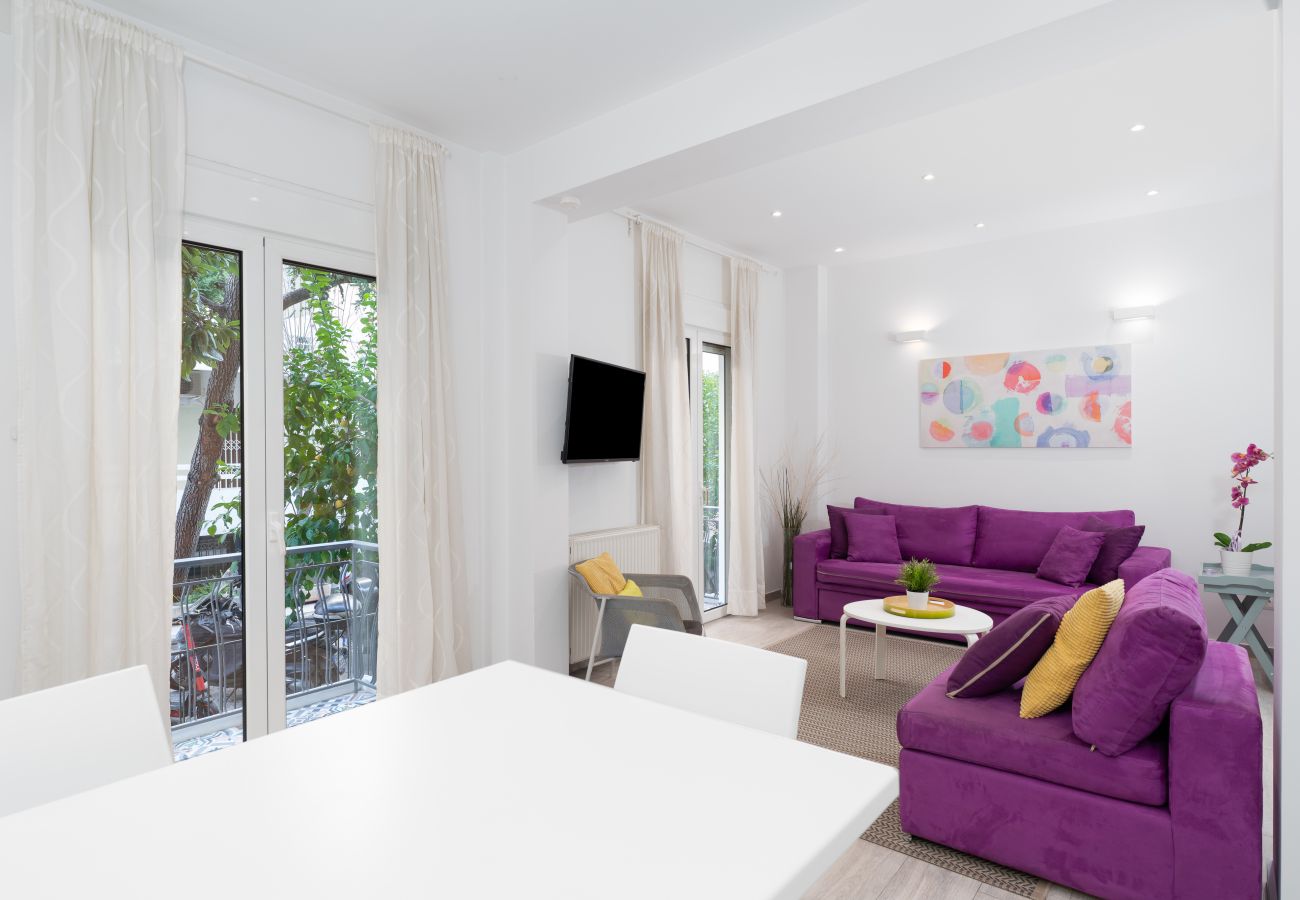 Apartment in Athens - Spacious Modern Apartment in Athens near Metro