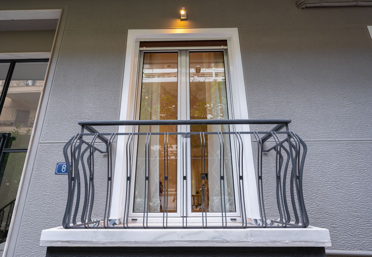 Apartment in Athens - Spacious Modern Apartment in Athens near Metro
