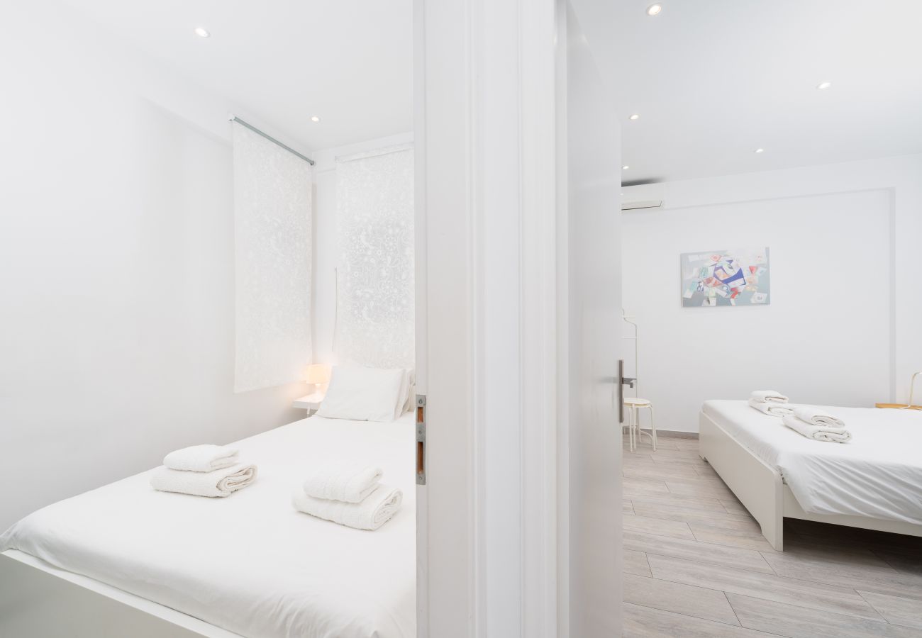 Apartment in Athens - Spacious Modern Apartment in Athens near Metro