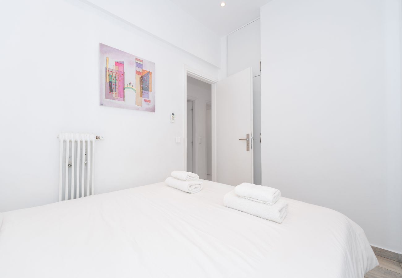 Apartment in Athens - Spacious Modern Apartment in Athens near Metro
