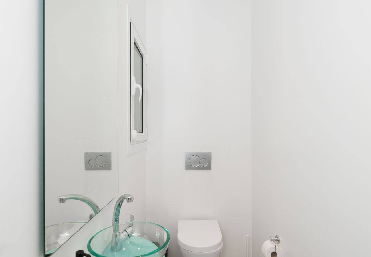 Apartment in Athens - Spacious Modern Apartment in Athens near Metro