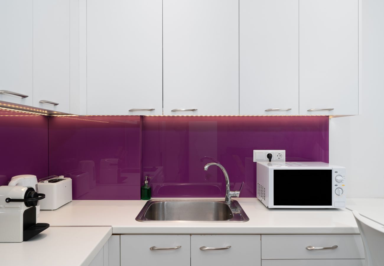 Apartment in Athens - Spacious Modern Apartment in Athens near Metro