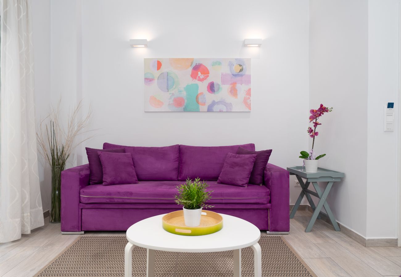 Apartment in Athens - Spacious Modern Apartment in Athens near Metro