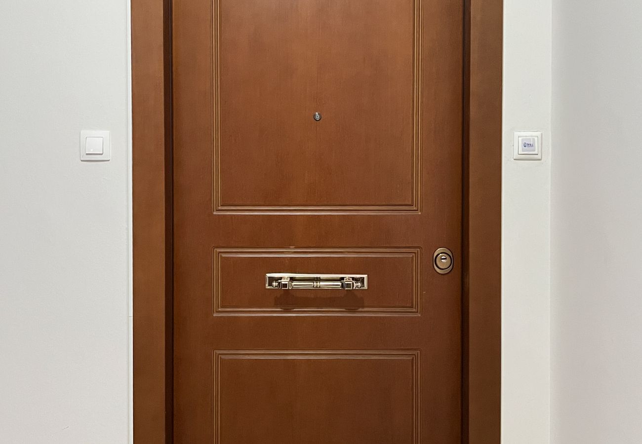 Apartment in Athens - Spacious Modern Apartment in Athens near Metro