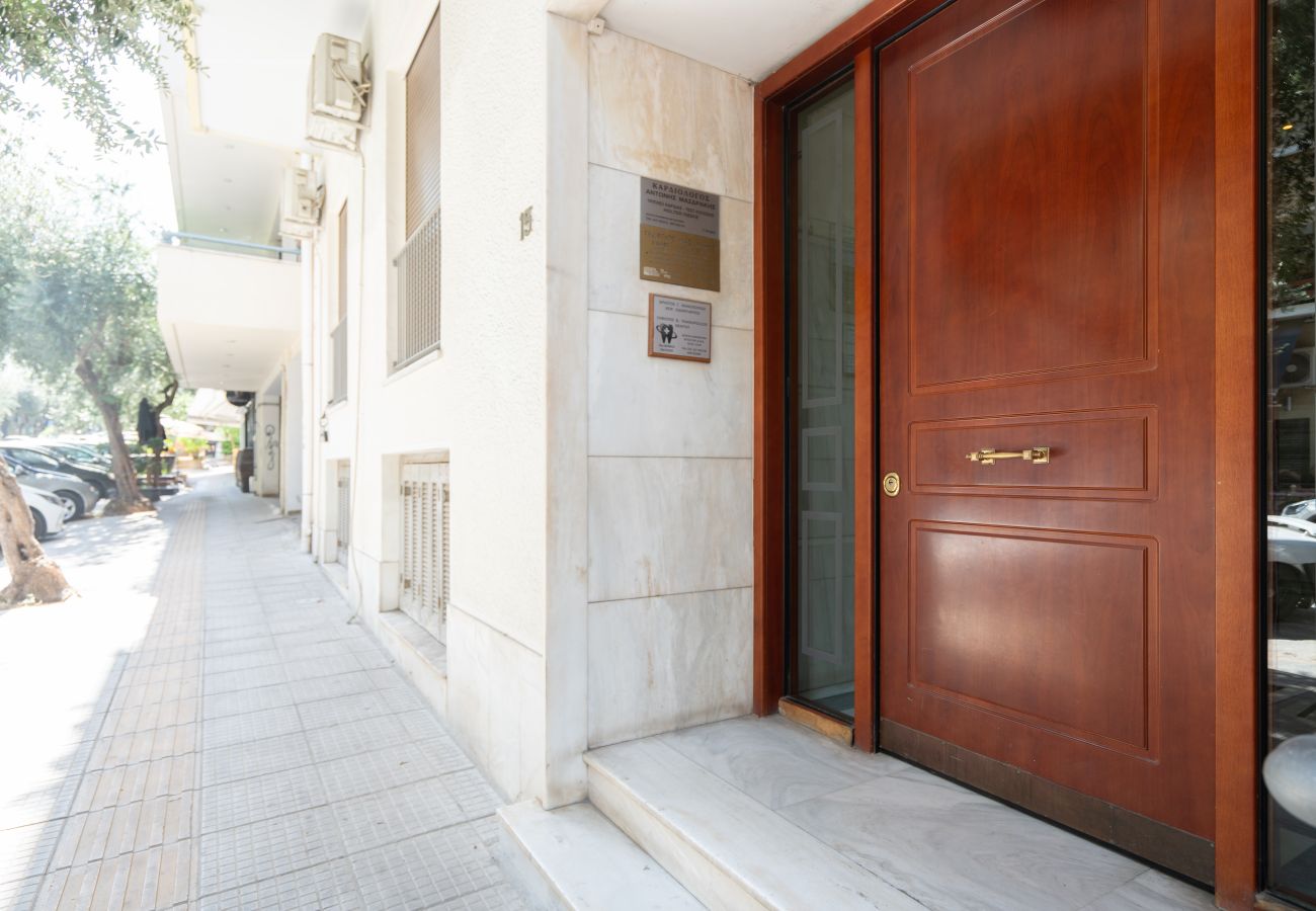 Apartment in Athens - Modern Apartment next to Restaurants & Cafes
