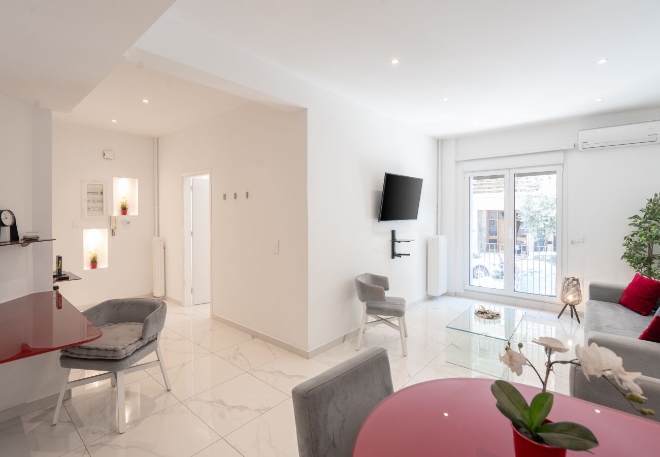 Apartment in Athens - Modern Apartment next to Restaurants & Cafes