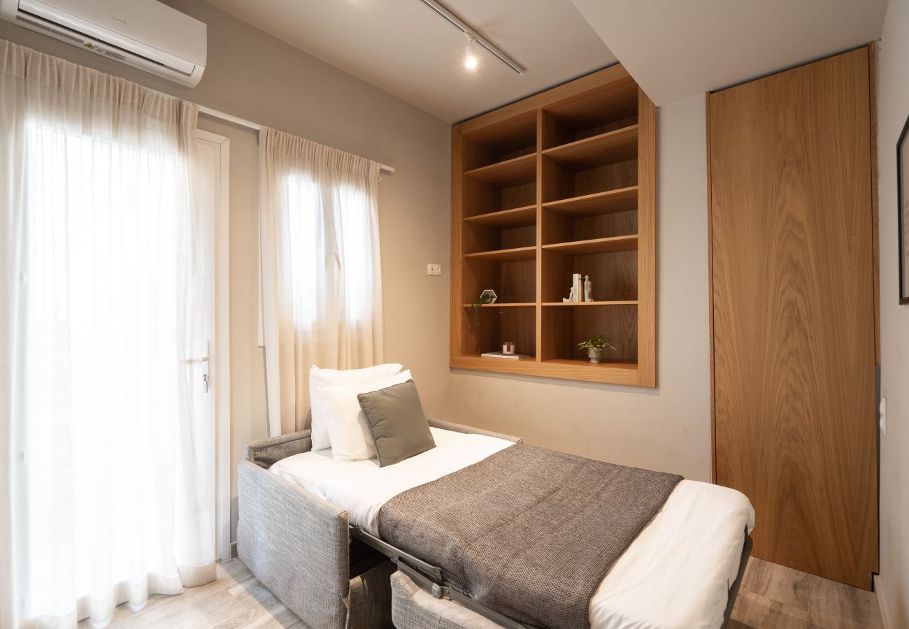 Apartment in Athens - Modern Apartment n Exarchia with Balcony & Gym