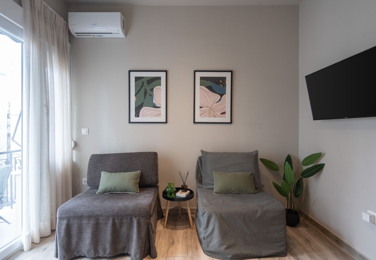 Apartment in Athens - Modern Apartment n Exarchia with Balcony & Gym
