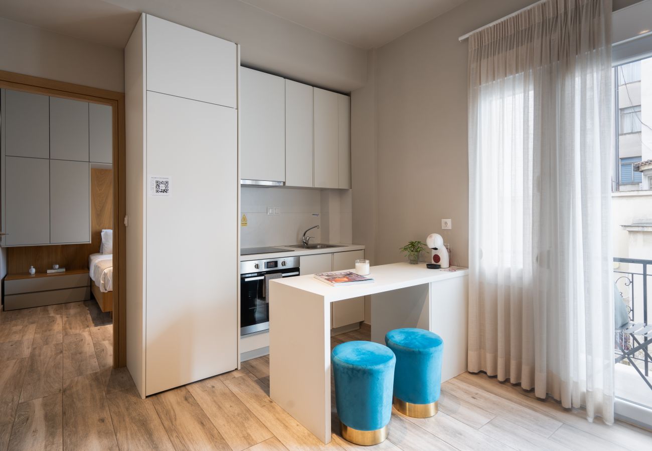 Apartment in Athens - Modern Apartment n Exarchia with Balcony & Gym