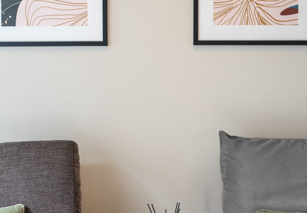 Apartment in Athens - Modern Apartment n Exarchia with Balcony & Gym