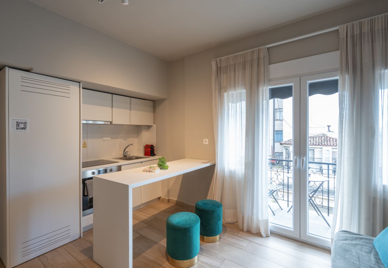 Apartment in Athens - Modern Apartment in Exarchia with Balcony & Gym