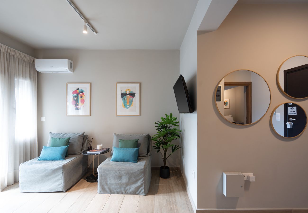 Apartment in Athens - Modern Apartment in Exarchia with Balcony & Gym