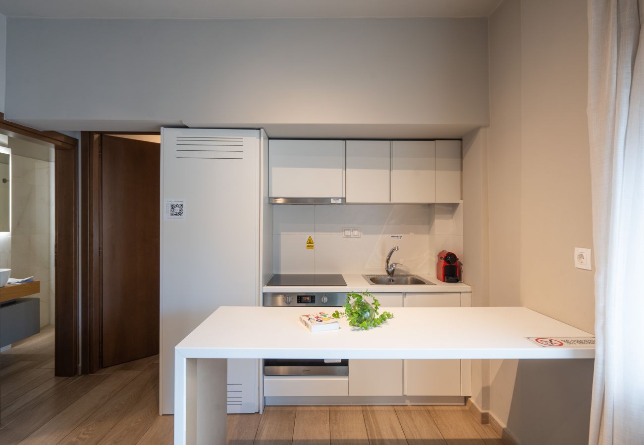 Apartment in Athens - Modern Apartment in Exarchia with Balcony & Gym