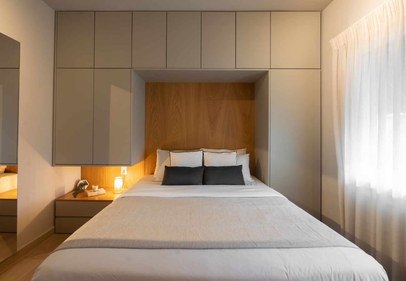Apartment in Athens - Modern Apartment in Exarchia with Balcony & Gym