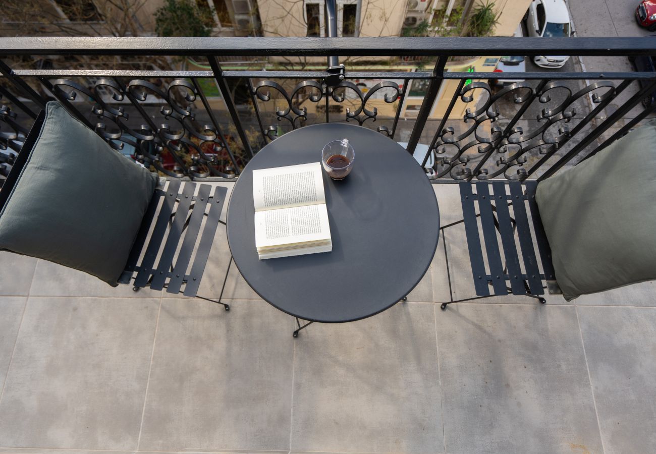 Apartment in Athens - Modern Apartment in Exarchia with Balcony & Gym