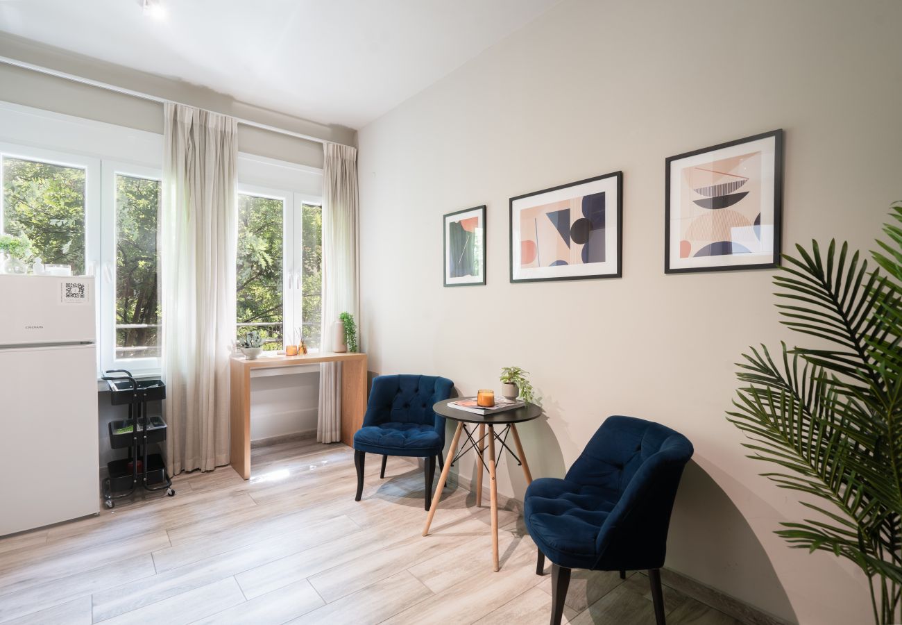Apartment in Athens - Relaxing Studio in Exarchia with Gym & Laundry
