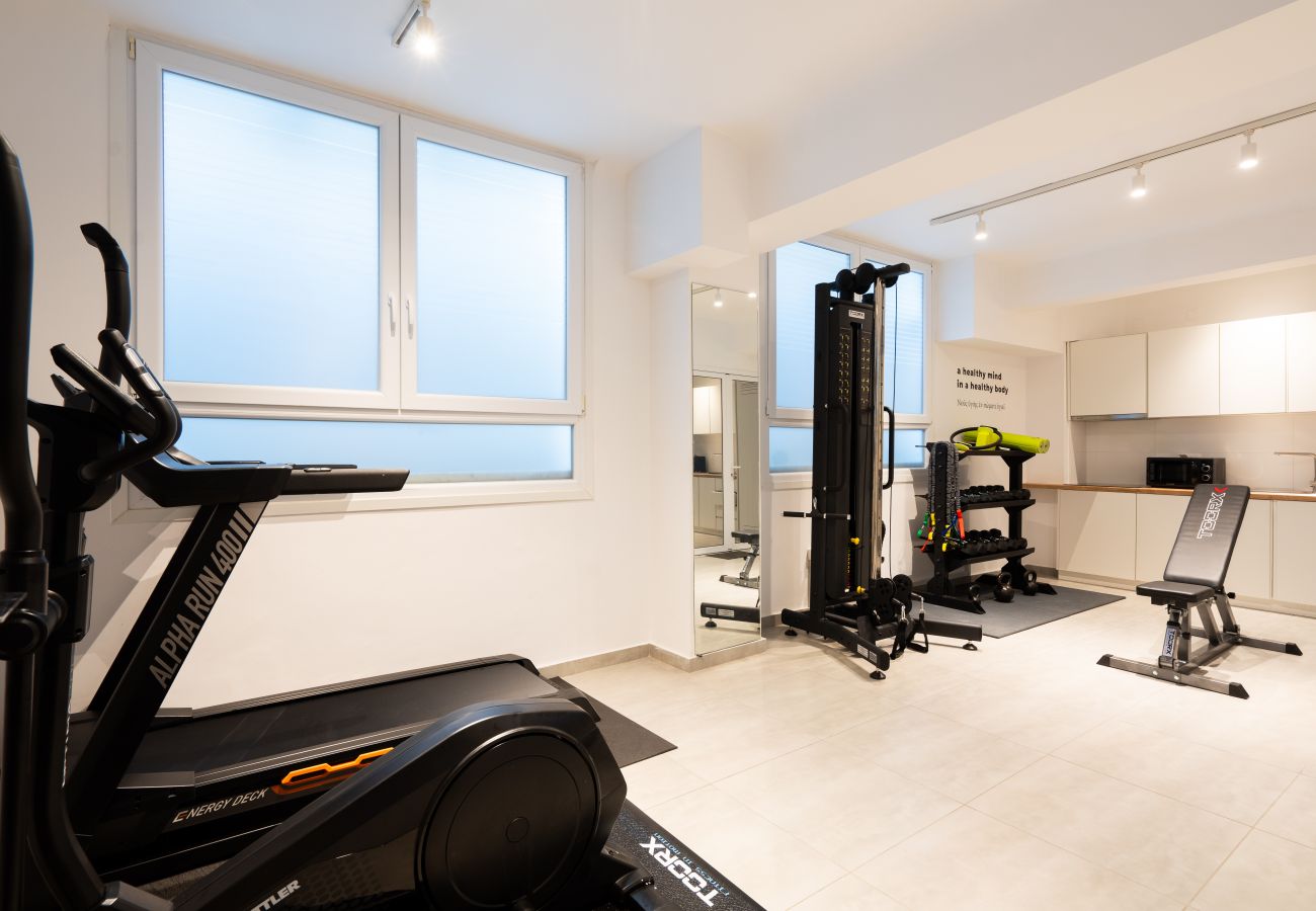 Apartment in Athens - Relaxing Studio in Exarchia with Gym & Laundry