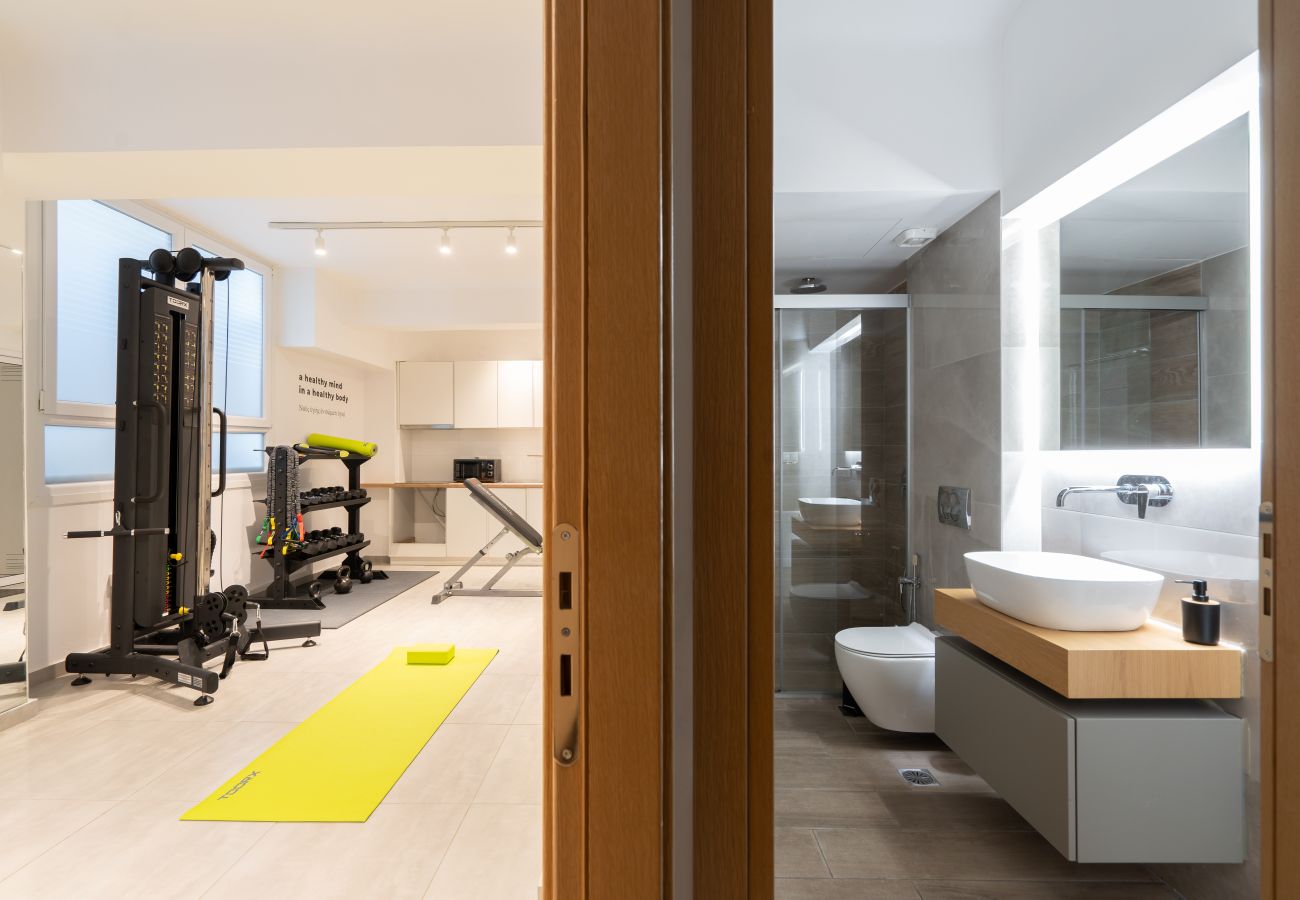 Apartment in Athens - Relaxing Studio in Exarchia with Gym & Laundry