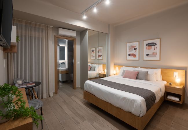 Studio in Athens - Modern Serviced Studio In Athens w/ Laundry & Gym