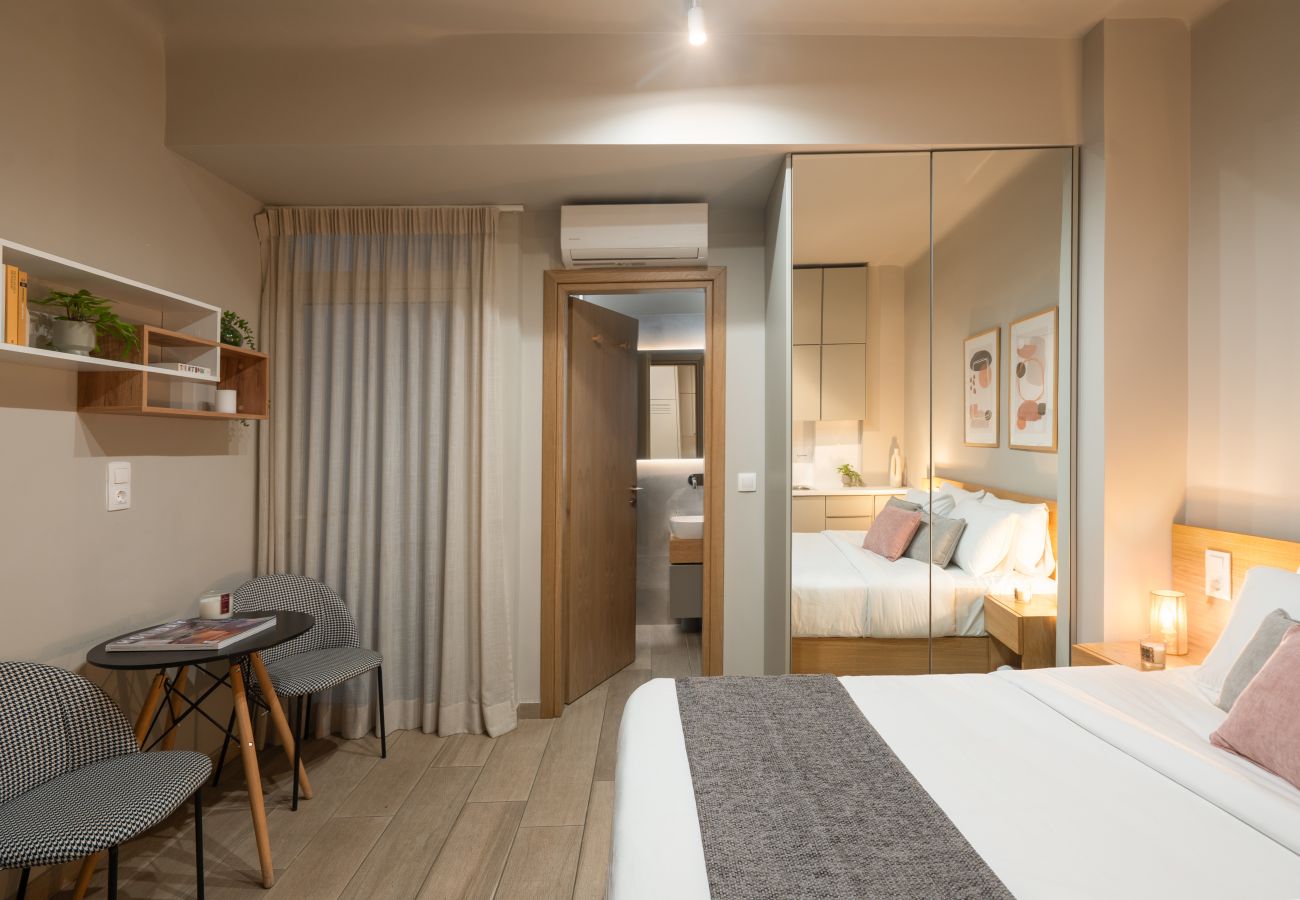 Studio in Athens - Modern Serviced Studio In Athens w/ Laundry & Gym
