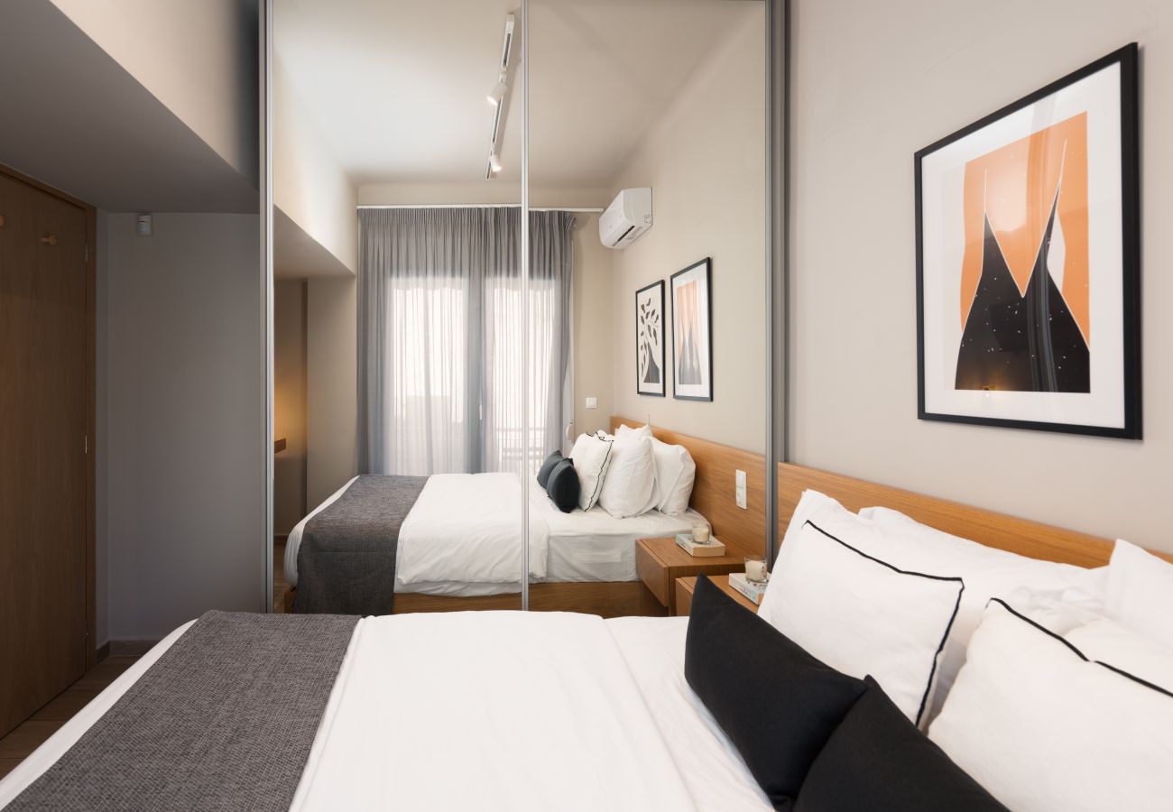 Apartment in Athens - Modern One-Bedroom with Balcony, Laundry & Gym