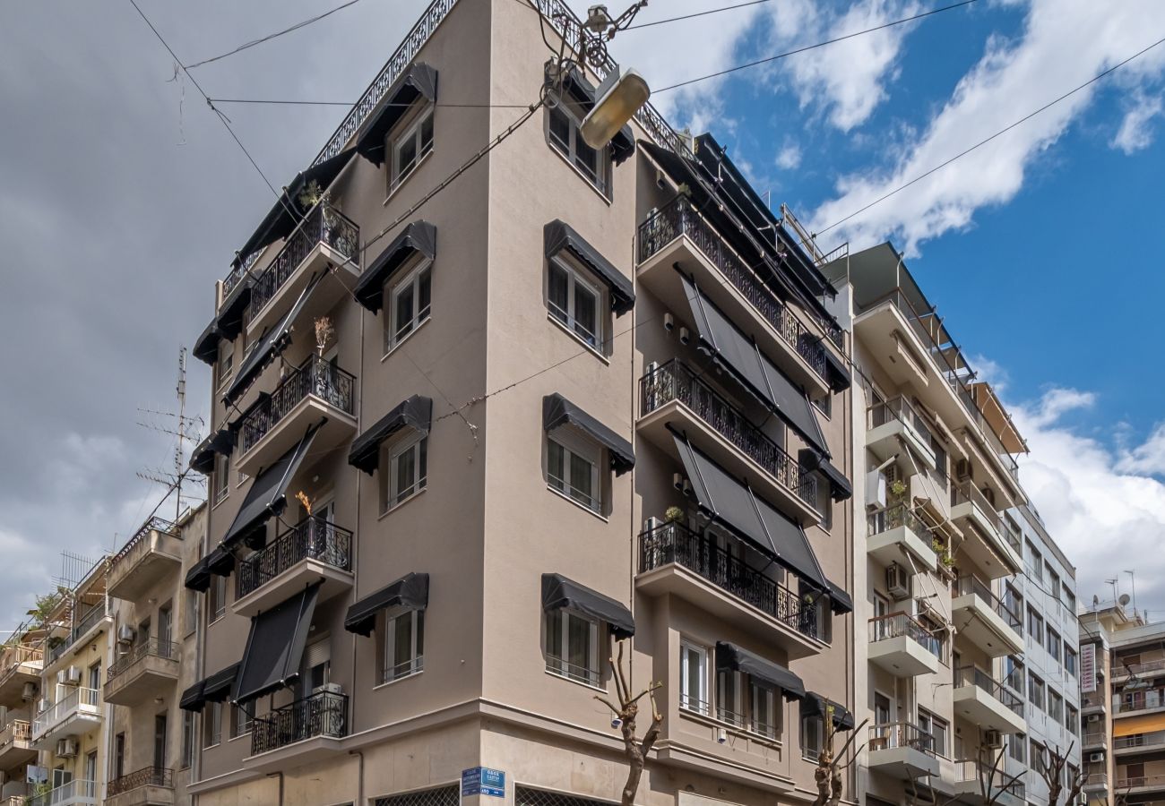 Apartment in Athens - Modern Apartment in Relaxing Exarchia with Gym