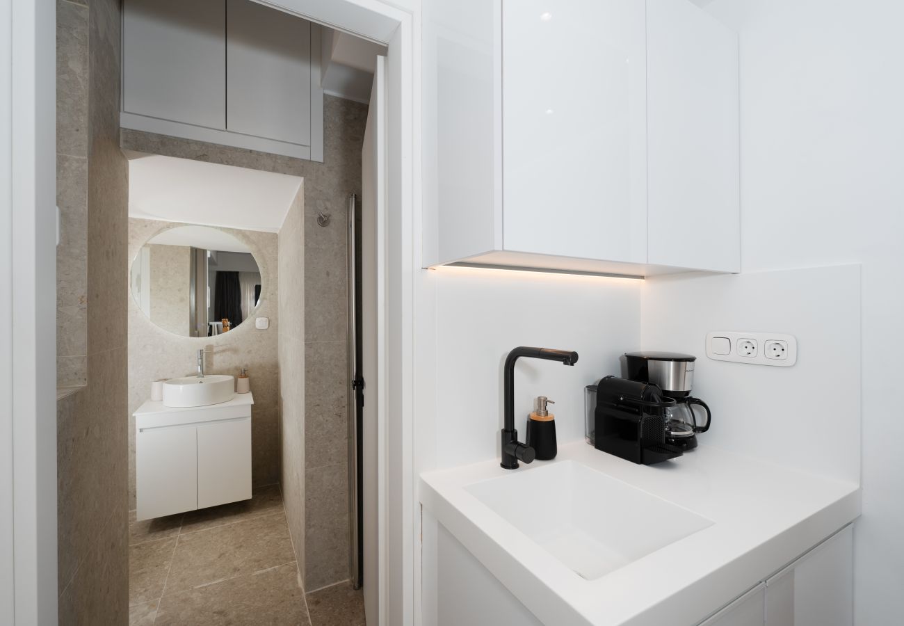 Apartment in Athens - Stylish Central Apartment 4 mins walk to Syntagma