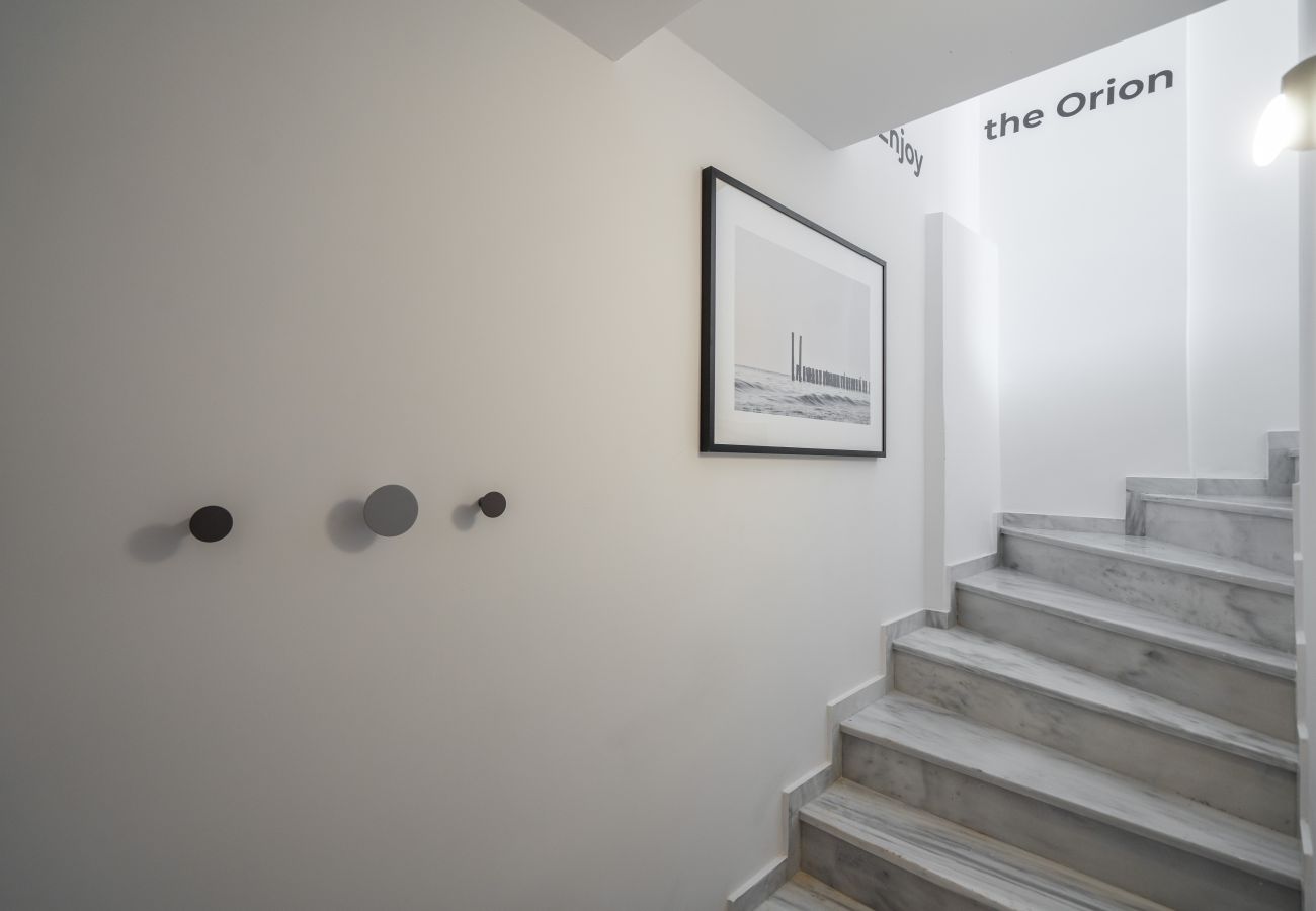 Apartment in Athens - *Kosmos Residence* Penthouse w/ Terrace & Jacuzzi