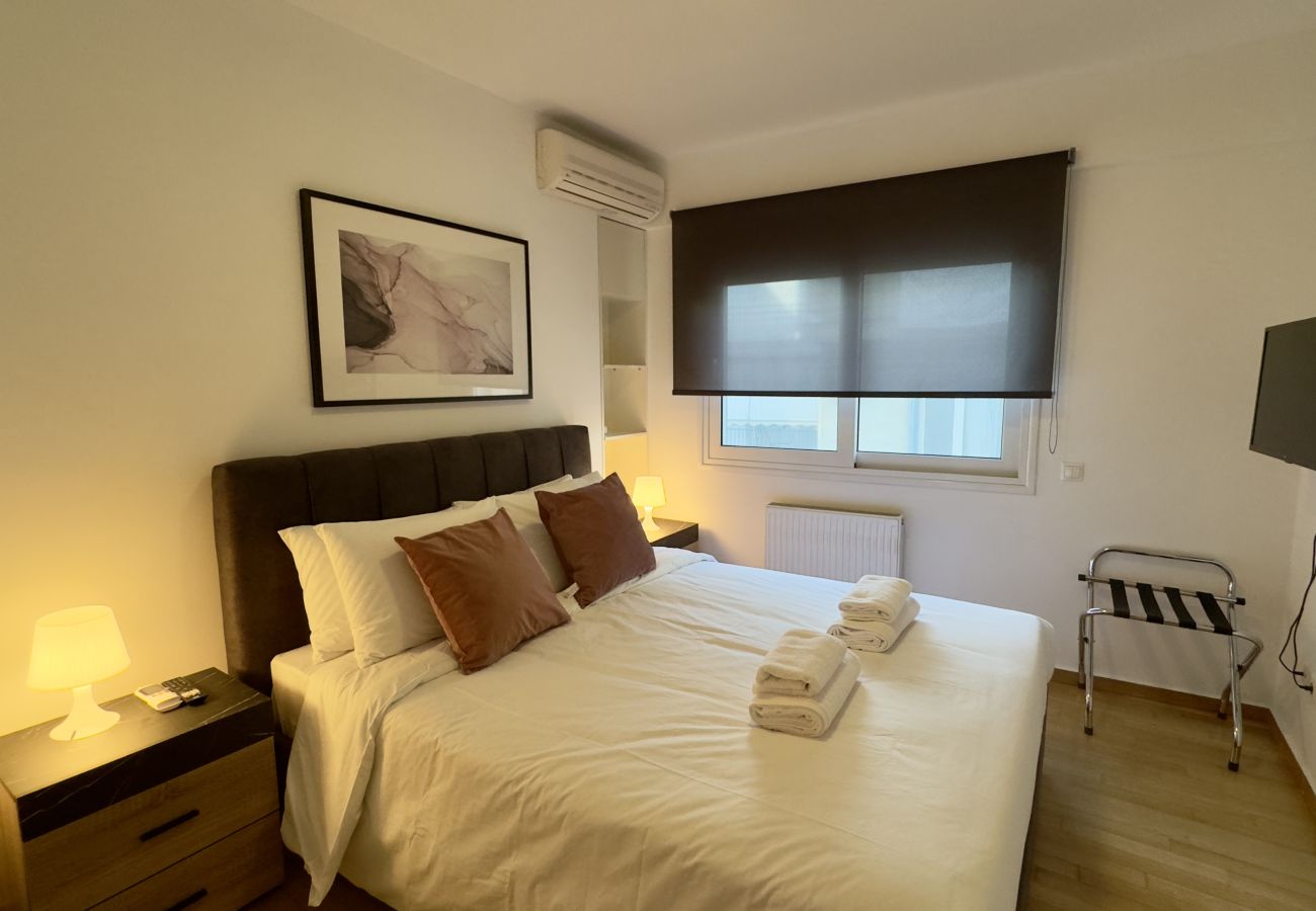 Apartment in Athens - Minimalist 2 Bedroom Apartment with Balcony