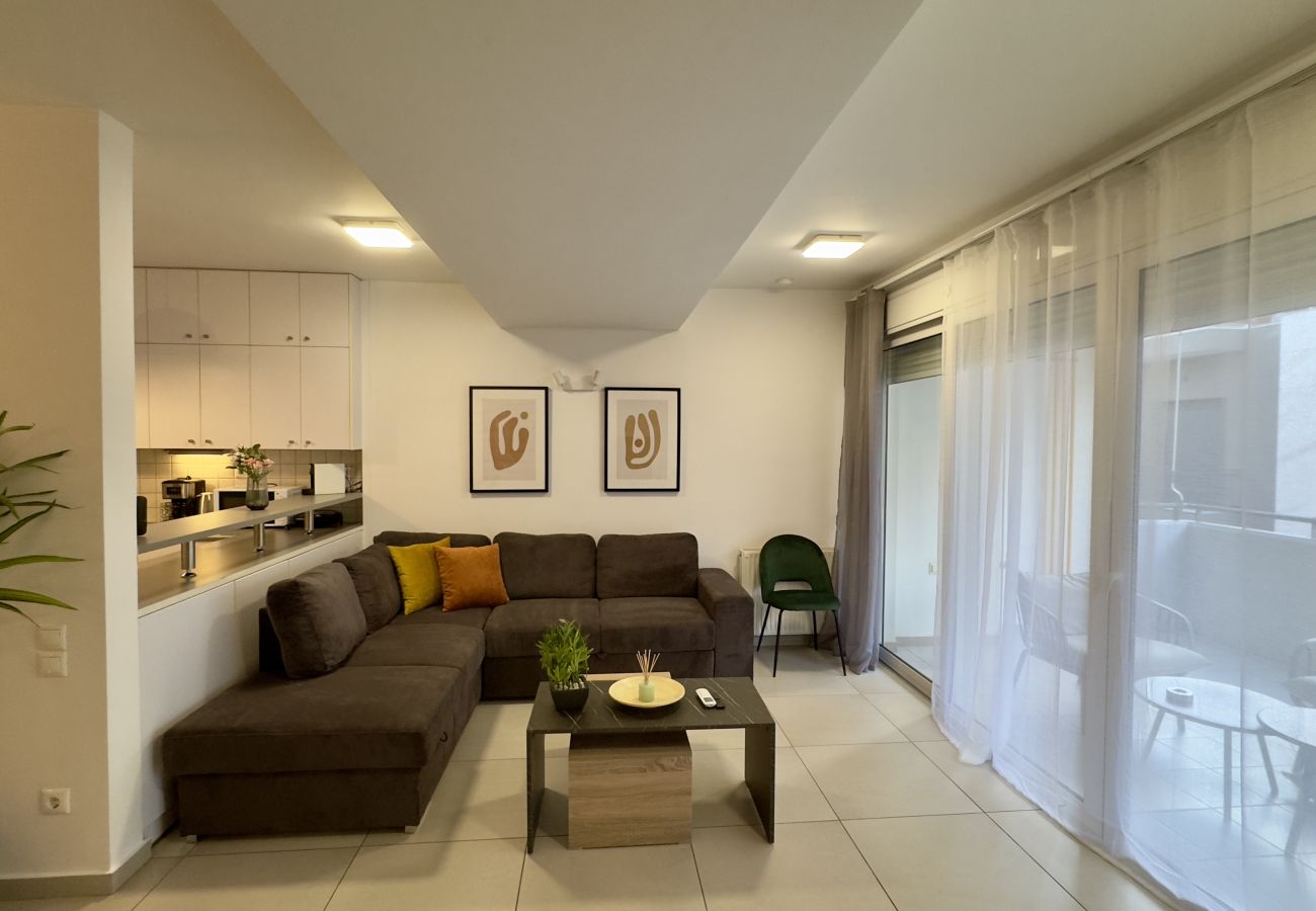 Apartment in Athens - Minimalist 2 Bedroom Apartment with Balcony