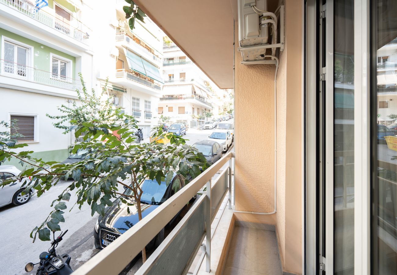 Studio in Athens - Modern Studio Near the National Gallery in Athens.