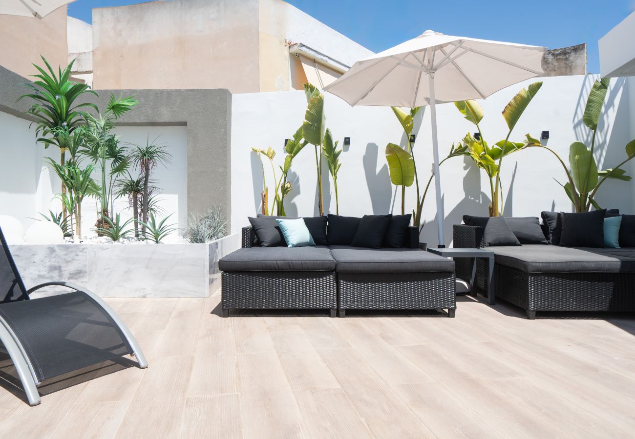 Apartment in Athens - Silk Athens | Modern Apartment with Acropolis View